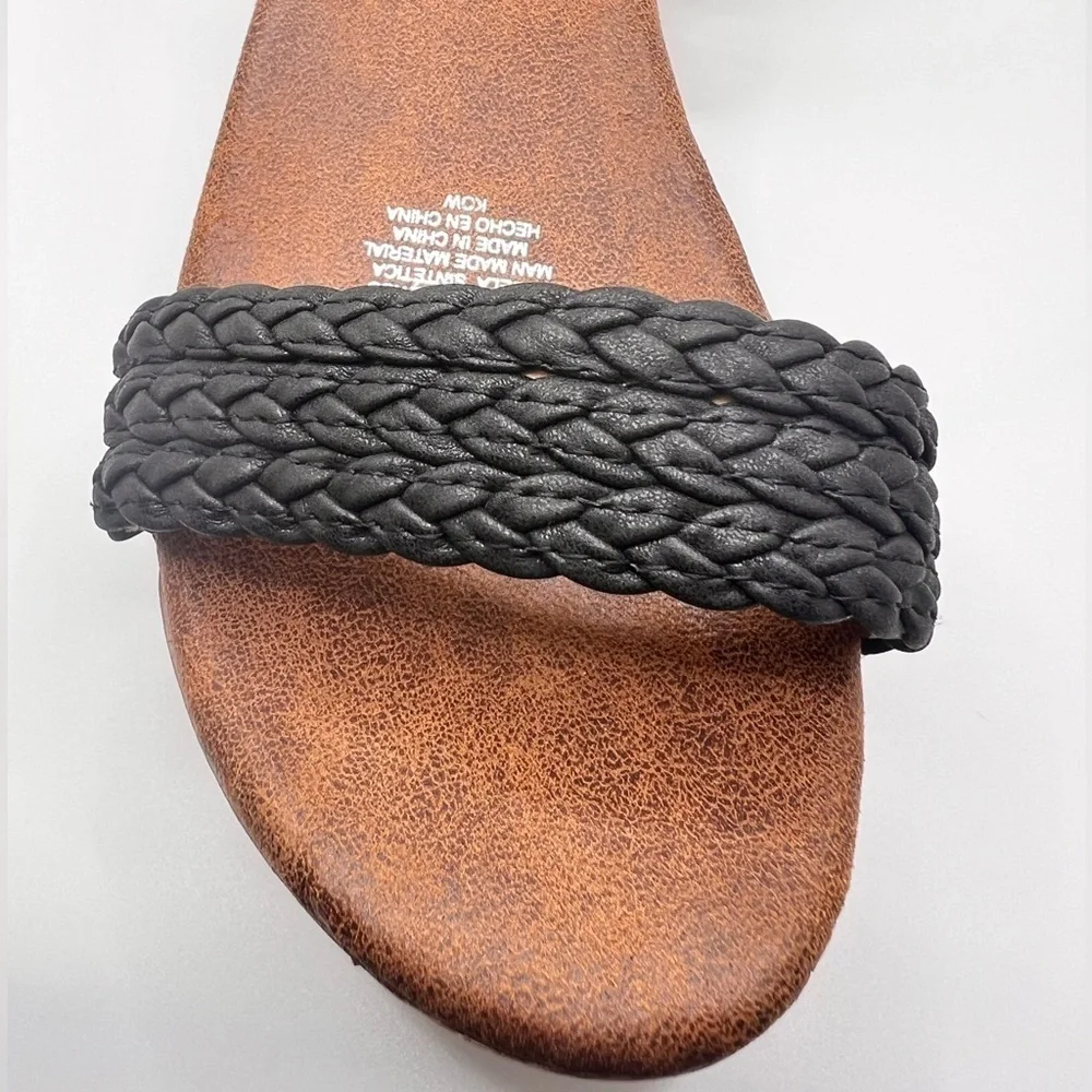 Black Braided Strap Sandals
